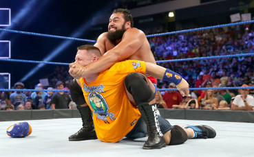 Русев прати Джон Сина в безсъзнание и вдигна българския флаг