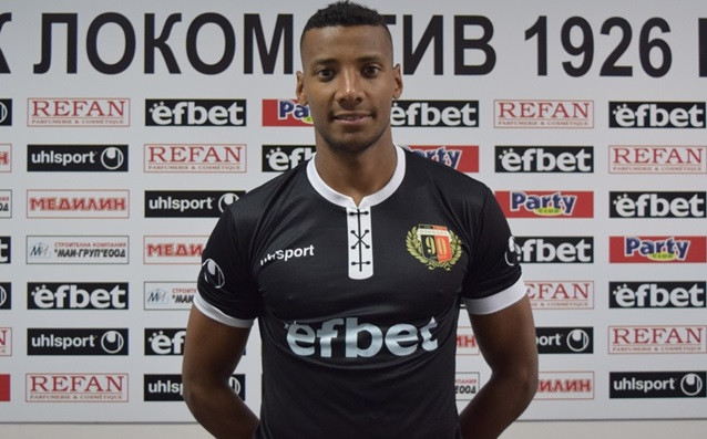 Локомотив Пловдив разтрогна по взаимно съгласие с футболиста Георги Пашов