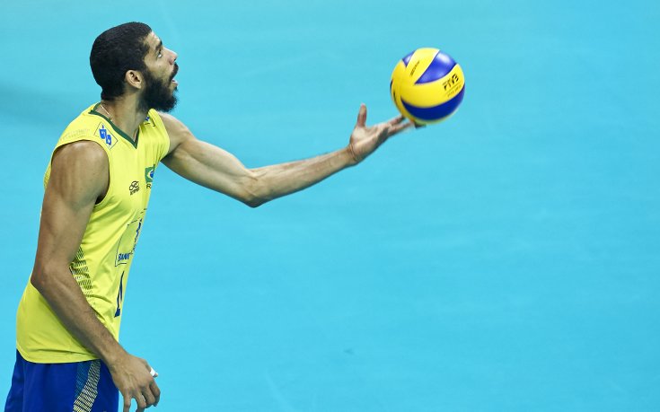 Рикардо Лукарели: Волейболът е моят живот, но е трудно да избягаш от футбола