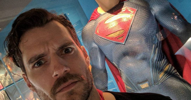 Мустакът на актьора Хенри Кавил ще бъде премахнат чрез компютър