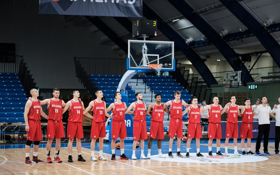 Македония би с точка баскетболните ни юноши