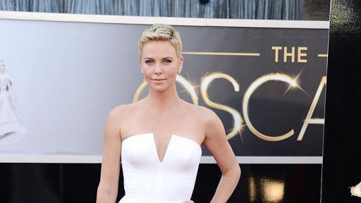  Най-скъпите рокли на аления килим 