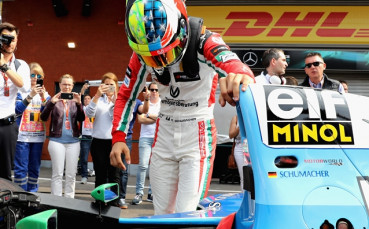 Синът на Шумахер с почетна обиколка на 