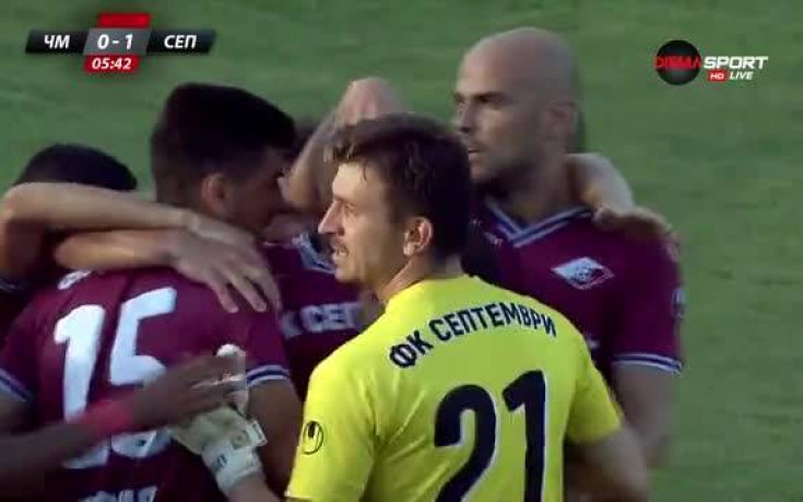 Груба грешка и Септември поведе на 