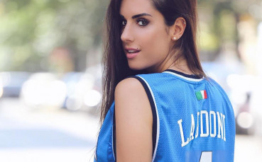 Италианската баскетболистка Валентина Виняли продължава да провокира феновете си Наскоро