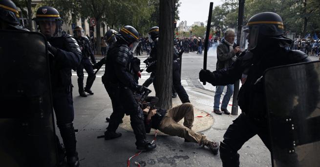 До сблъсъци между полиция и демонстранти се стигна по време