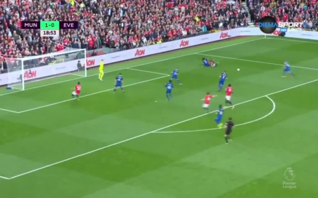 Манчестър Юнайтед води с 1 0 след първото полувреме на