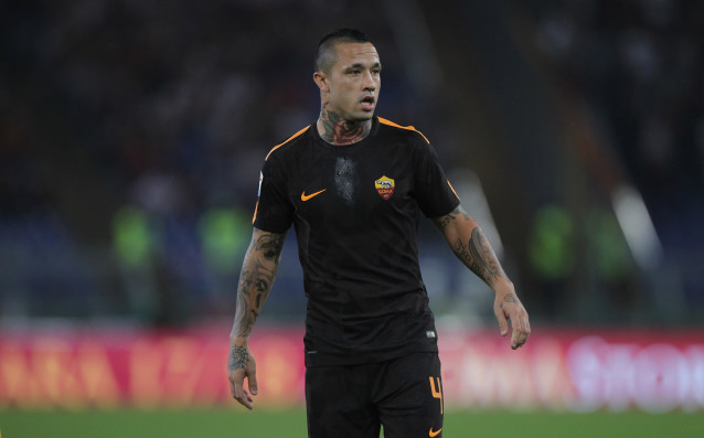 Мениджърът на Манчестър Юнайтед Жозе Моуриньо не изпуска от поглед