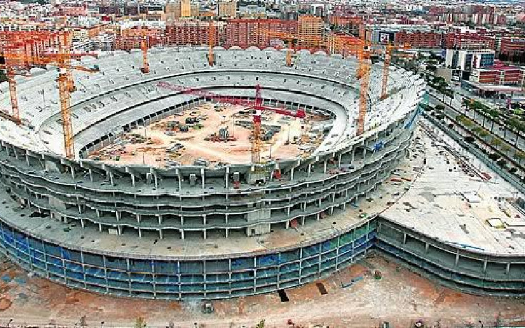 Валенсия подновява строежа на новия си стадион след 7 години пауза