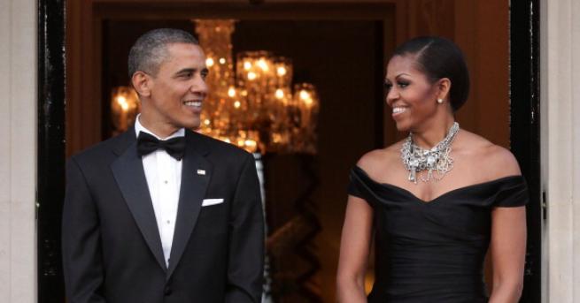 Барак и Мишел Обама вчера отпразнуваха своята 25-годишнина от сватбата