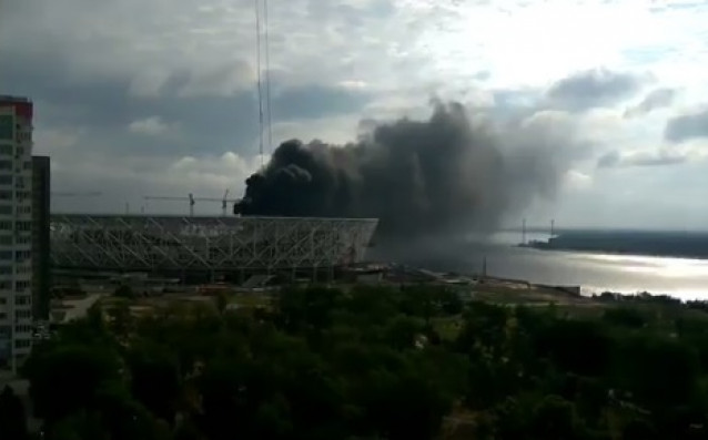 Пожар избухна на стадиона в руския град Нижний Новгород където