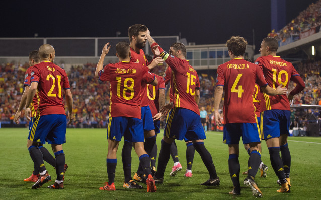 Испания си гарантира първото място в група G на световните