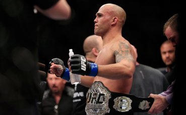 Роби Лоулър и Рафаел дос Аньос ще оглавят събитието на UFC в Уинипег