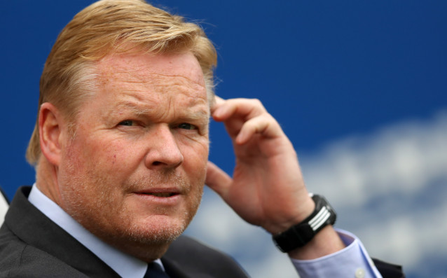 Вече бившият мениджър на Евертън Роналд Куман е бил забелязан