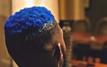 Бакайоко се боядиса син