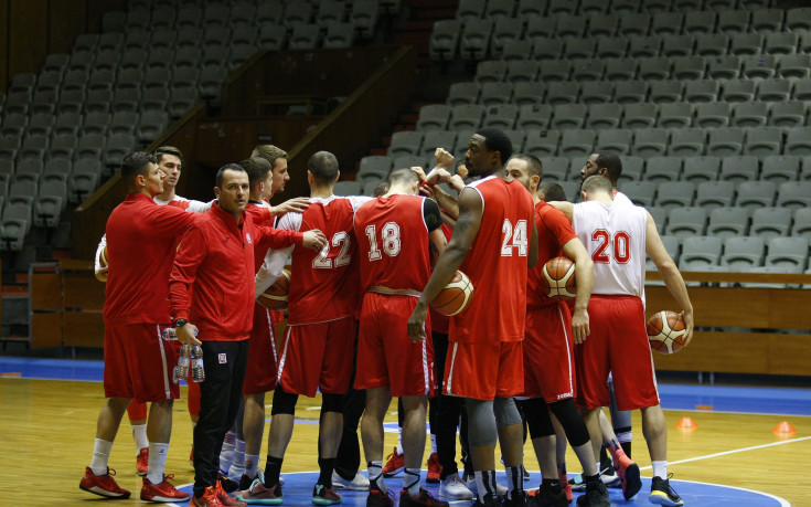 Лукойл Академик надви Рилецо и е лидер в първенството