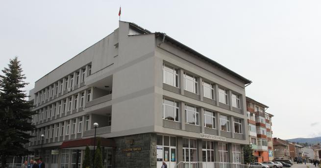 Но скандал с концентрация на власт и пари във фамилия