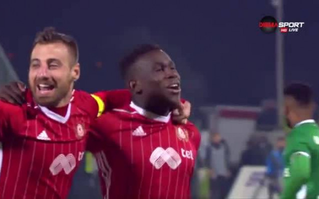 Влезлият като резерва Кевин Меркадо даде преднина на ЦСКА в