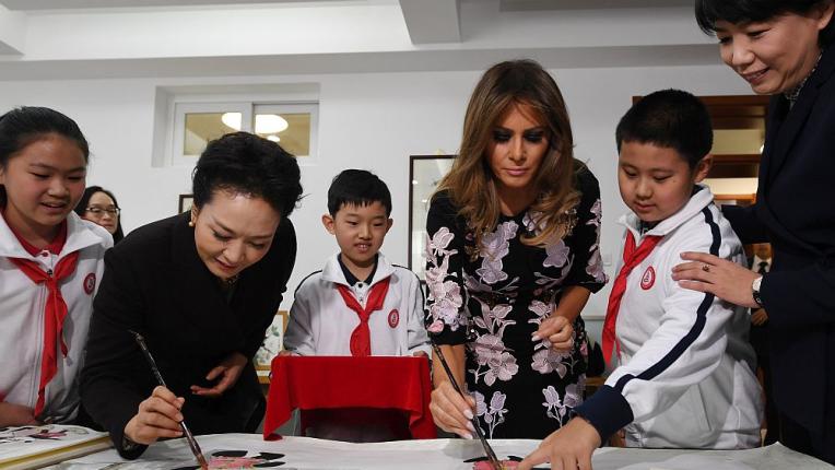  Мелания Тръмп покори Пекин с изящна рокля с китайски претекстове 