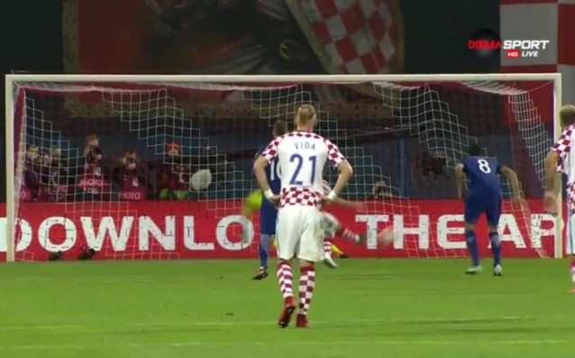 Хърватия води на 3 1 на почивката на Гърция в