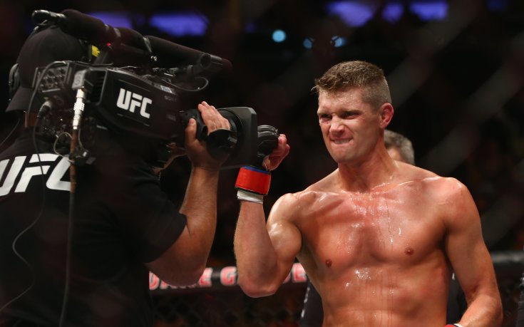 Стивън Томпсън срещу Дарън Тил в Лондон на 24 февруари