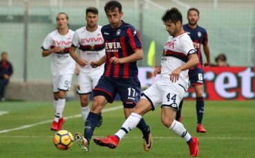 Дженоа победи Кротоне в българското дерби на Серия А