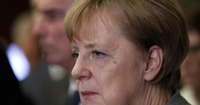 Консервативният блок ХДС ХСС и канцлерът Ангела Меркел не успяха