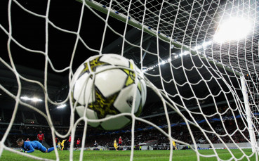 Първият мач от 1 8 финалите в Шампионската лига между Атлетико Мадрид