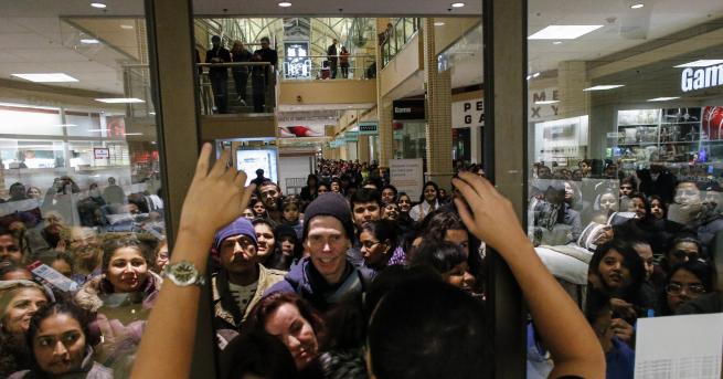 Безумието по време на Черния петък може все още да