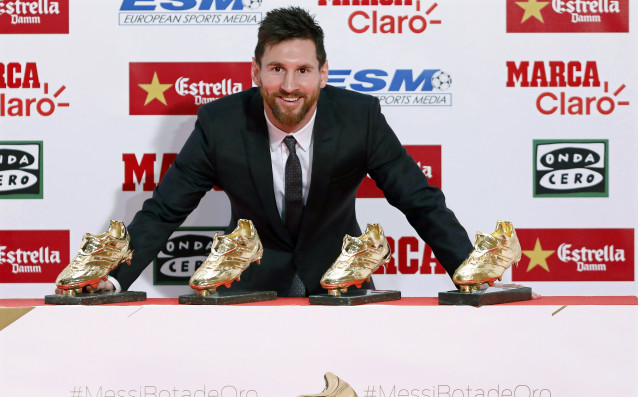 Нападателят на Барселона Лионел Меси получи Златната обувка за голмайстор