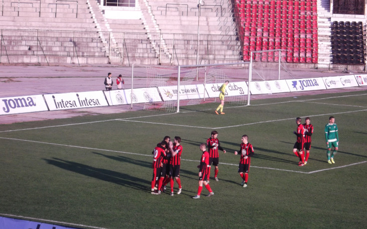 Локо Сф смени два съперника в контролите