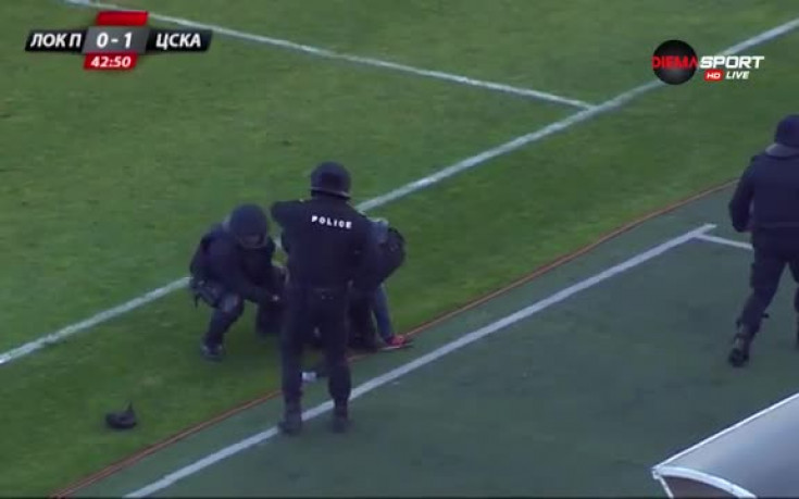 Какво провокира драматичните събития на мача Локо Пд - ЦСКА?