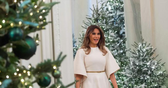 Първата дама на САЩ показа коледната украса на Белия дом.