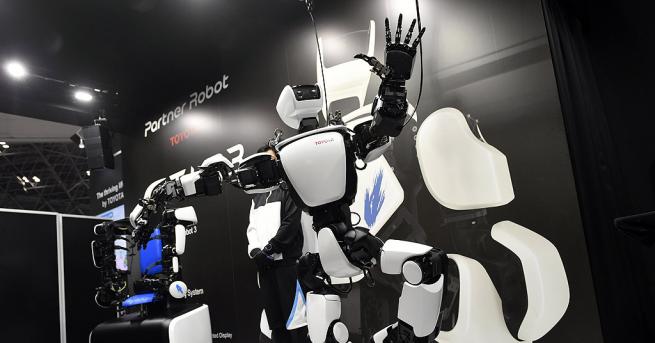 В края на всяка година анализаторите винаги се опитват да