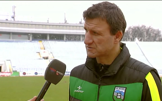 Наставникът на Витоша Бистрица Костадин Ангелов остана недоволен от развитието