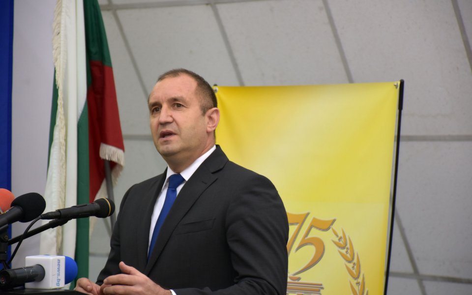 Президентът на България - Румен Радев, коментира пред медиите подадената