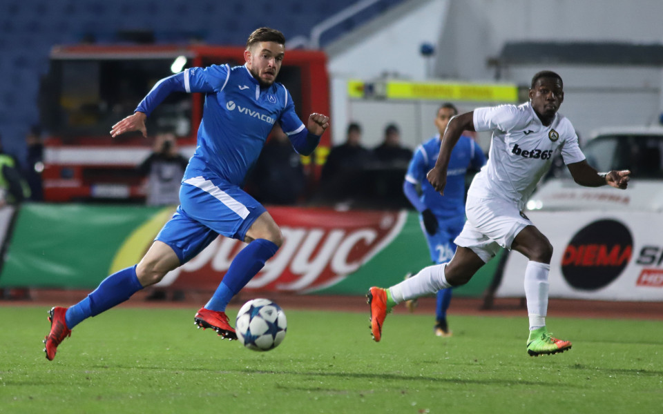 Бившият нападател на ЦСКА и Левски - Серджиу Буш, вече