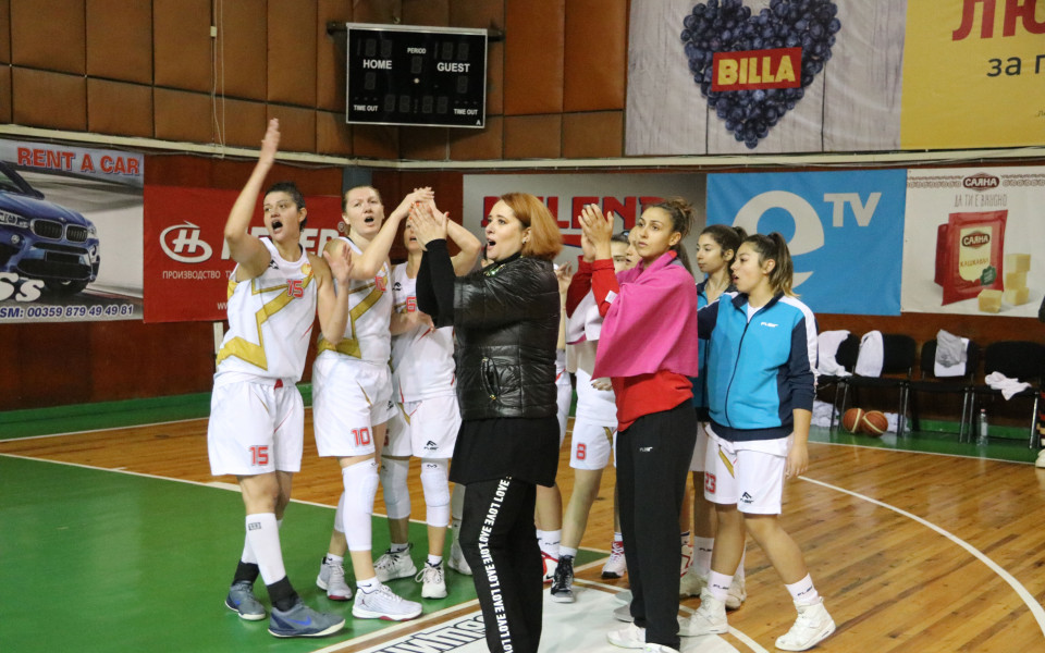 Хасково 2012 с пета поредна победа