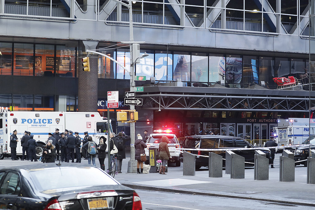 Експлозия на автогара в Манхатън, Ню Йорк