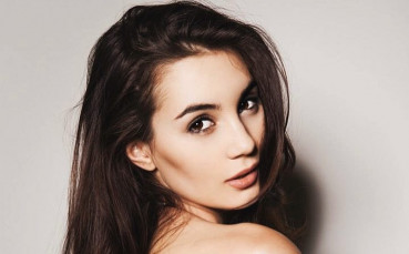 Уникалната сестра на Патрик Шик подлуди Италия