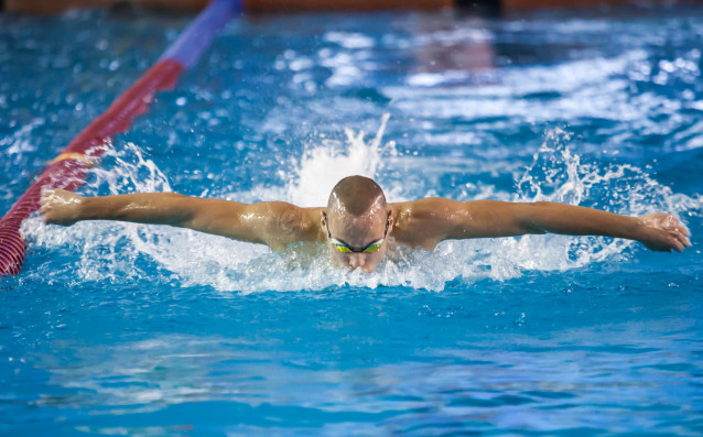Най добрият български плувец Антъни Иванов регистрира поредния си рекорд като