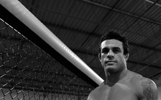 Почти 21 години след първото си появяване в Октагона Витор