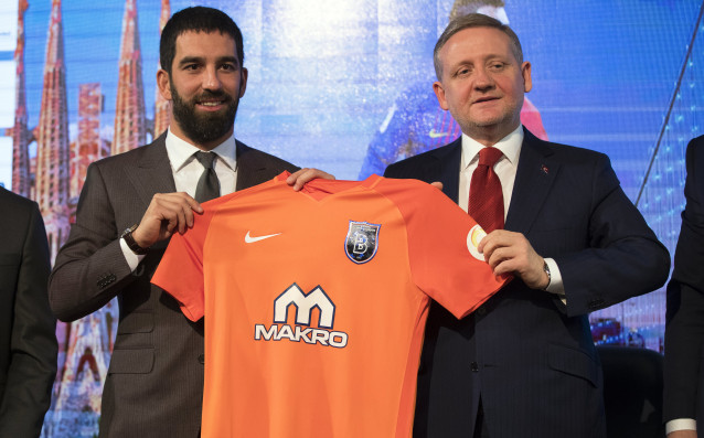 Арда Туран ще продължи сезона в състава на Истанбул Башакшекир.