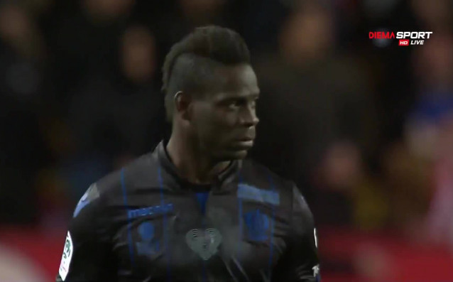 Още във втората минута след подновяването на играта на дербито