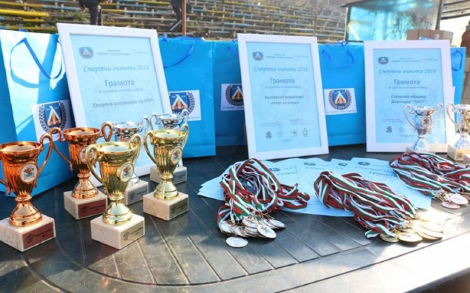 Влади Въргала ще награди най-добрите “сини” спортисти