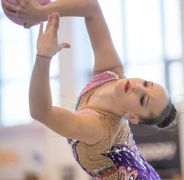 Ансамбълът по художествена гимнастика представи новите съчетания1