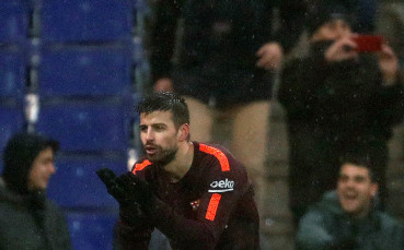 Барса съвсем окуця в центъра на защитата