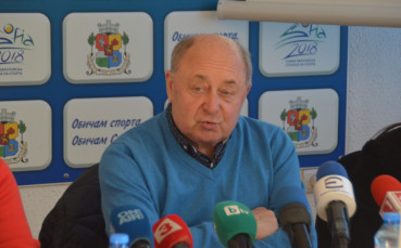 Мишин: Когато видите пенсионер да рови по кофите, не говорете за пари за пързалки