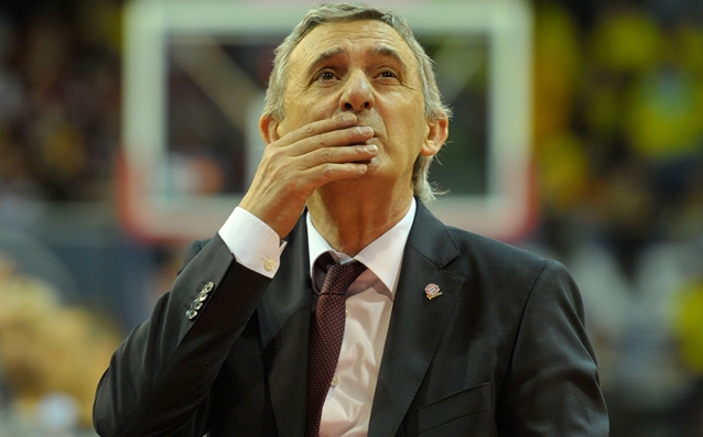 Сръският специалист Светислав Пешич официално бе обявен за старши треньор