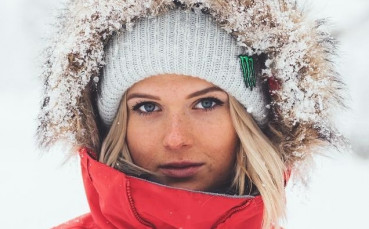 Волна руска красавица чака да полети в Пьонгчанг